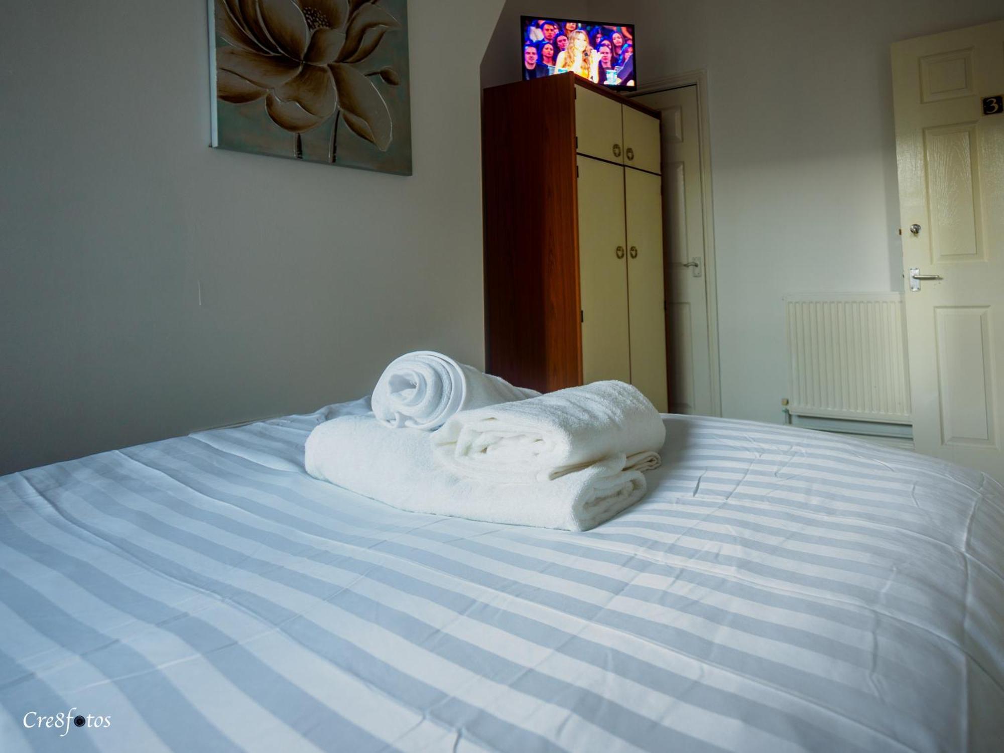 Couldon Lodge Stoke-on-Trent Екстериор снимка